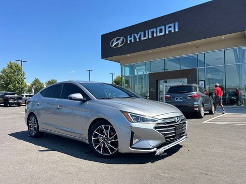 Used 2020 Hyundai Elantra Limited w/ Ultimate Package 03 FWD image 4