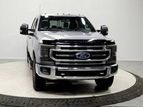 Used 2022 Ford F250 Lariat w/ Chrome Package image 2