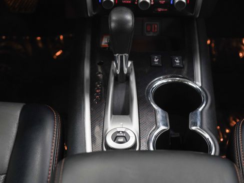Used 2019 Nissan Pathfinder S AWD/4WD image 18
