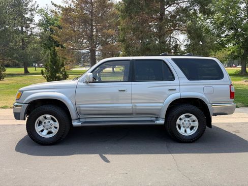 Used 1997 Toyota 4Runner Limited AWD/4WD image 2