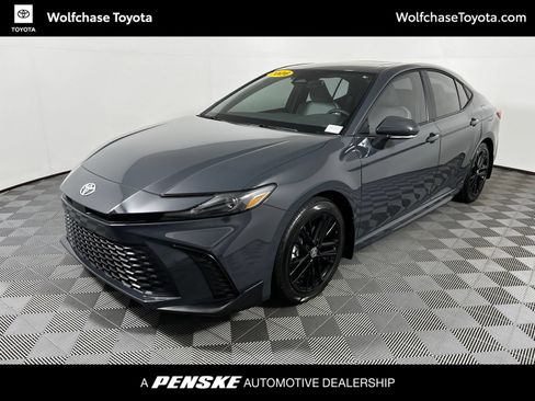 Used 2026 Toyota Camry SE w/ Multimedia Upgrade Package FWD image 1