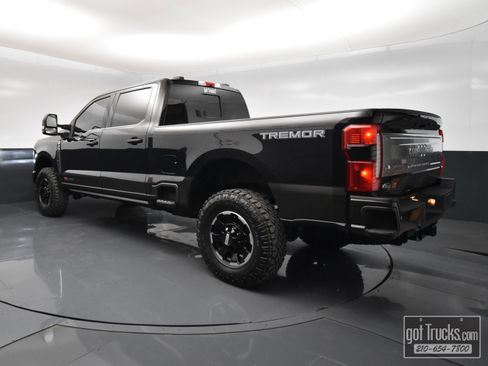 Used 2025 Ford F250 King Ranch w/ Tremor Off-Road Package image 5