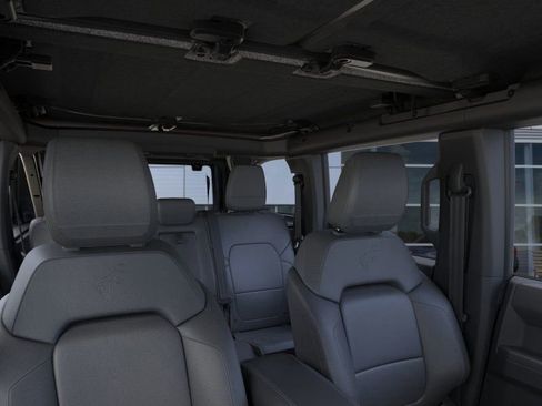 New 2025 Ford Bronco Outer Banks w/ Sasquatch Package image 12
