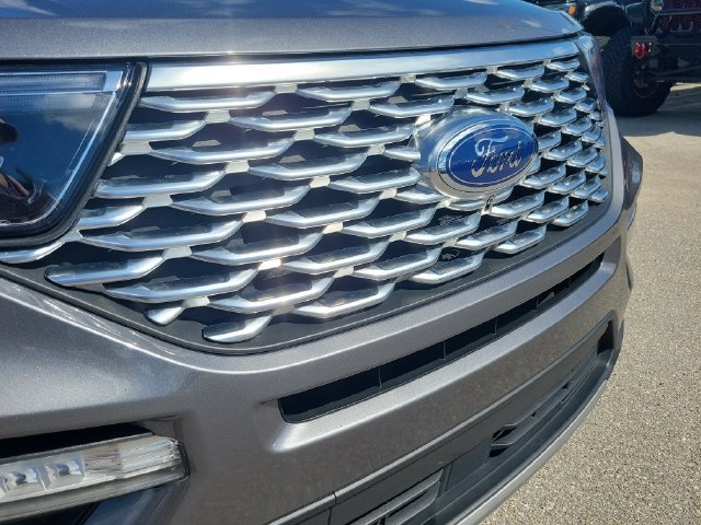 Certified 2022 Ford Explorer Platinum w/ Class IV Trailer Tow Package AWD/4WD image 14