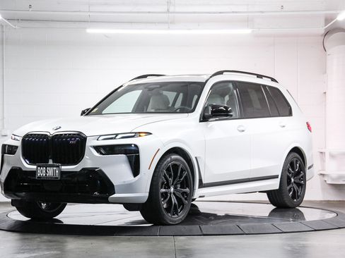 Used 2026 BMW X7 M60i AWD/4WD image 3