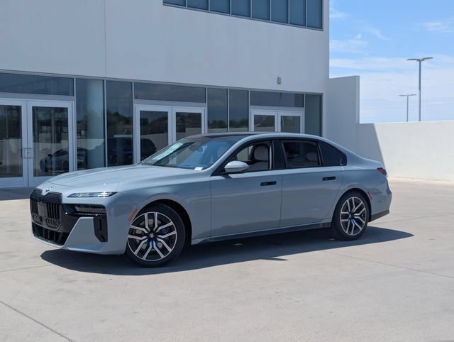 New 2026 BMW 740i w/ Executive Package RWD image 2