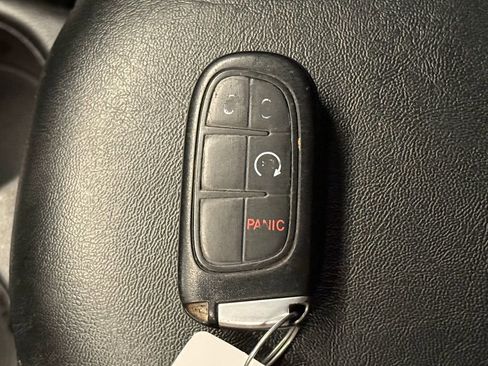 Used 2019 Jeep Cherokee Latitude Plus AWD/4WD image 19