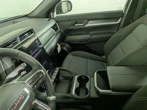 New 2026 GMC Terrain Elevation image 23