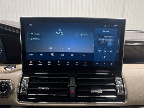 Used 2023 Lincoln Navigator L Reserve image 11