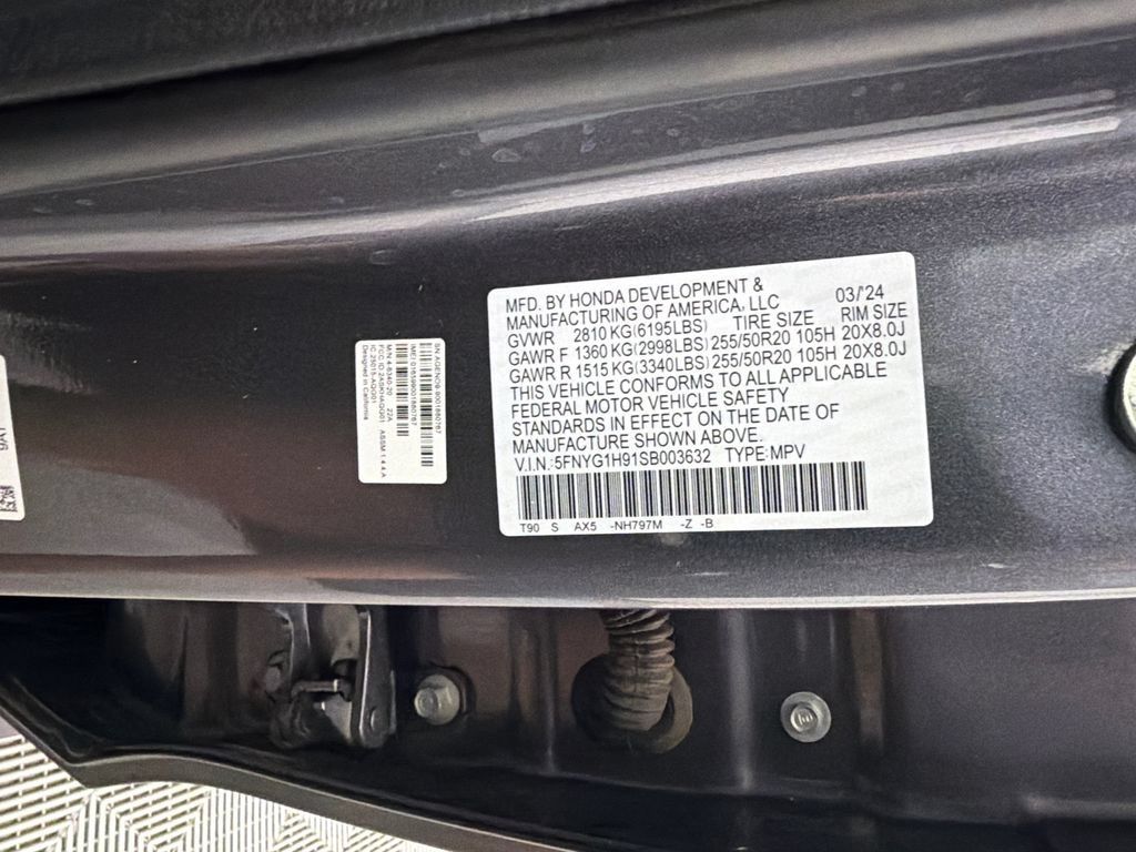 Used 2025 Honda Pilot Black Edition image 35