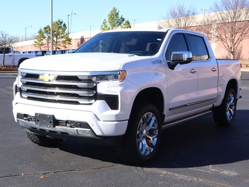 Used 2024 Chevrolet Silverado 1500 High Country image 37