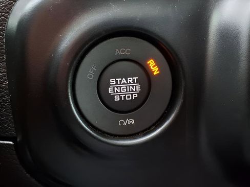 Used 2021 Jeep Wrangler Unlimited Rubicon image 6