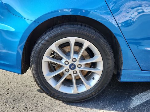 Used 2019 Ford Fusion SE image 17