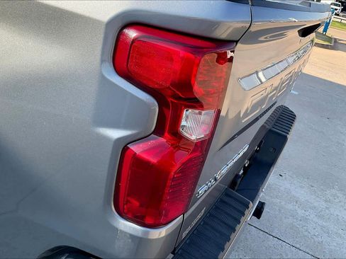 Used 2024 Chevrolet Silverado 1500 Custom image 28