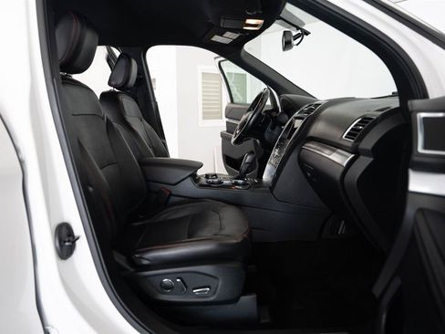 Used 2018 Ford Explorer Sport AWD/4WD image 17