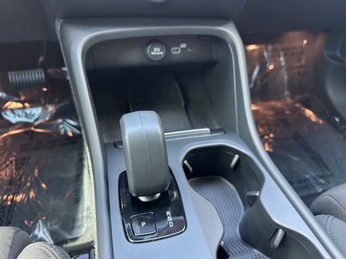 Certified 2025 Volvo EX40 Core AWD/4WD image 21