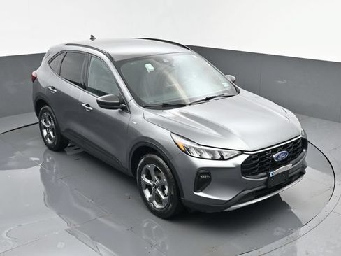 Used 2025 Ford Escape ST-Line AWD/4WD image 18
