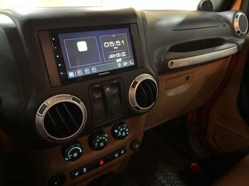 Used 2011 Jeep Wrangler Rubicon w/ Dual Top Group image 26