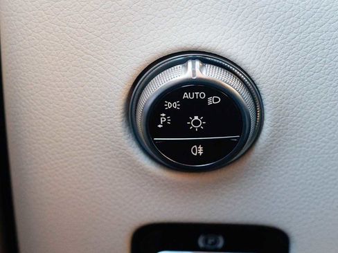 Used 2026 Mercedes-Benz GLC 300 4MATIC image 28