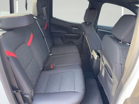 Used 2024 Chevrolet Colorado Z71 w/ Advanced Trailering Package image 28