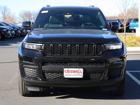 New 2025 Jeep Grand Cherokee L Altitude image 6