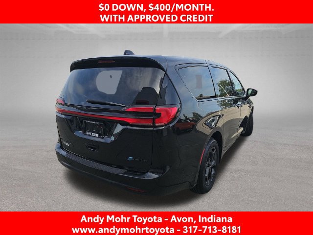 Used 2024 Chrysler Pacifica Limited FWD image 7