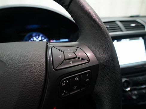 Used 2018 Ford Explorer XLT w/ Equipment Group 202A image 19