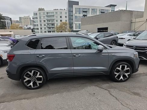 Used 2022 Volkswagen Taos SEL AWD/4WD image 8