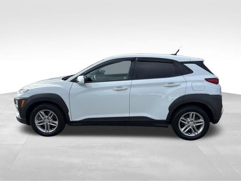 Used 2021 Hyundai Kona SE AWD/4WD image 2