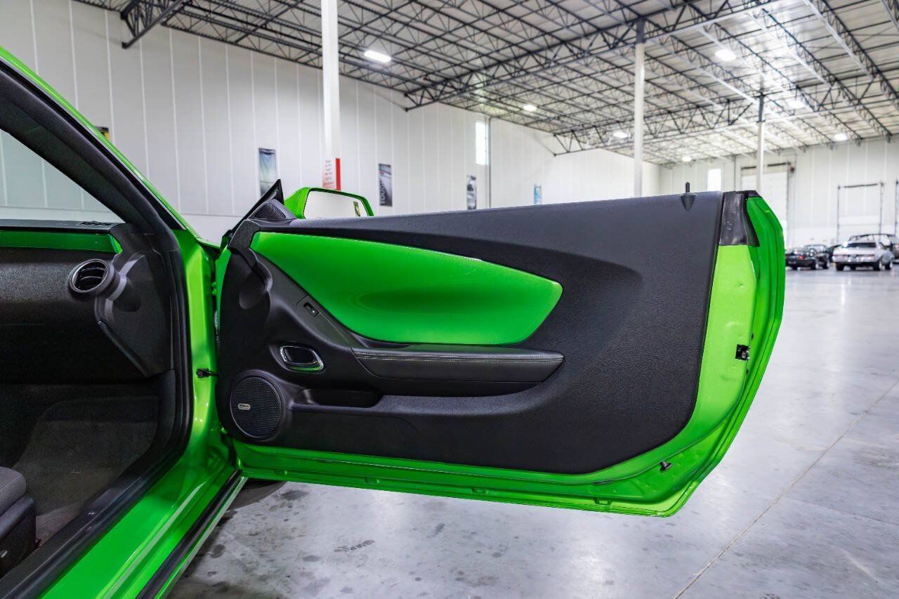 Used 2010 Chevrolet Camaro LT RWD image 29