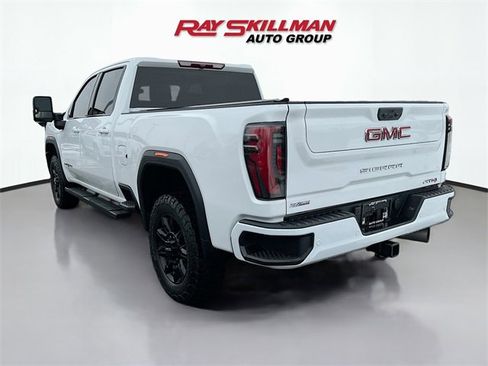Used 2024 GMC Sierra 2500 AT4 image 5