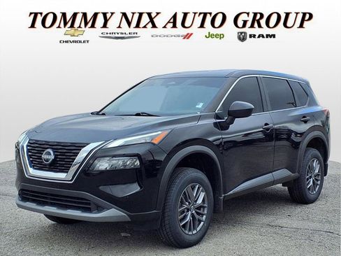 Used 2023 Nissan Rogue S image 1