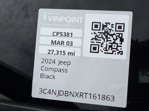 Used 2024 Jeep Compass Latitude image 43