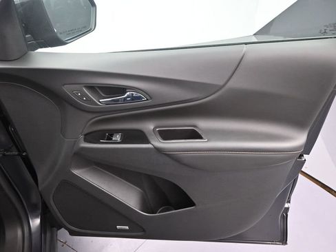 Used 2022 Chevrolet Equinox Premier FWD image 23