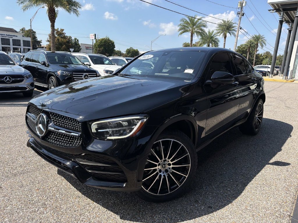 Used 2021 Mercedes-Benz GLC 300 4MATIC Coupe image 3
