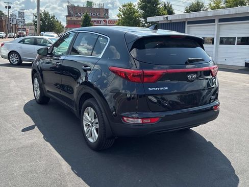 Used 2018 Kia Sportage LX AWD/4WD image 4