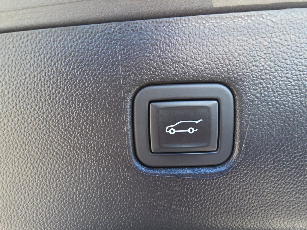Used 2023 Chevrolet Blazer LT w/ Sound & Technology Package FWD image 33