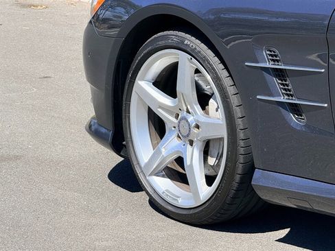 Used 2014 Mercedes-Benz SL 550 image 5