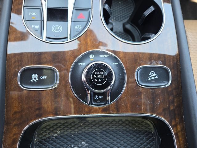Used 2018 Bentley Bentayga Activity AWD/4WD image 27