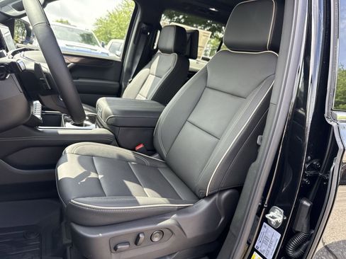 New 2026 GMC Yukon XL Elevation w/ Elevation Premium Package AWD/4WD image 10