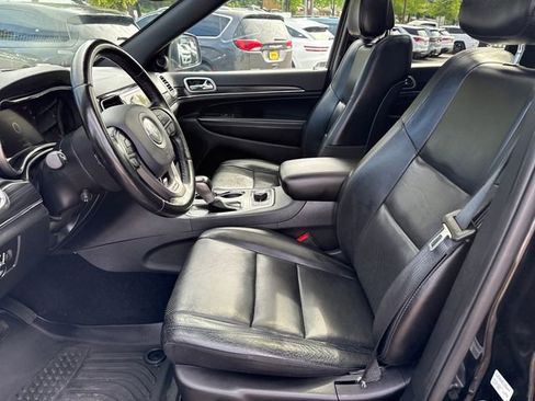 Used 2020 Jeep Grand Cherokee Limited w/ Luxury Group II AWD/4WD image 14