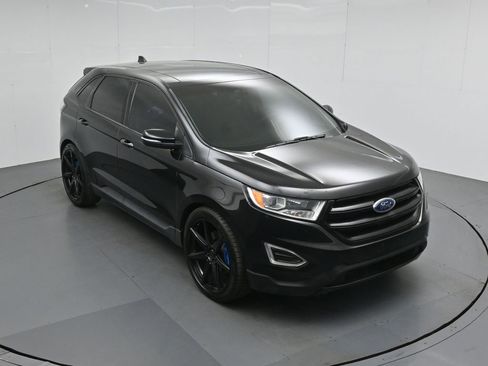 Used 2016 Ford Edge Titanium w/ Equipment Group 301A image 36