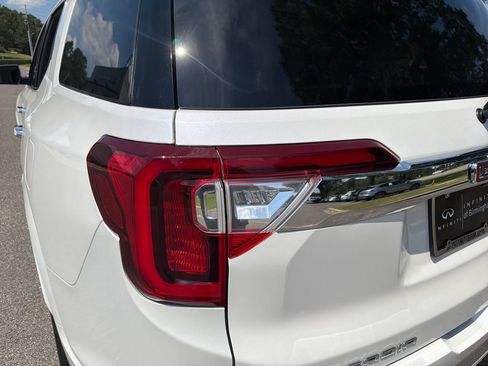 Used 2021 GMC Acadia Denali w/ Denali Technology Package FWD image 29