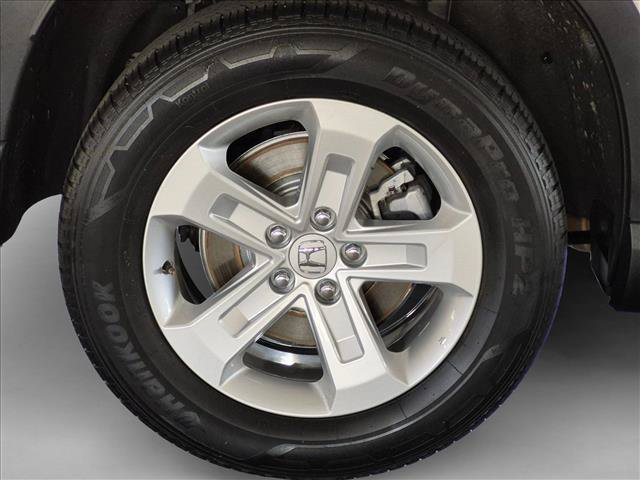 Used 2023 Honda Pilot LX image 24