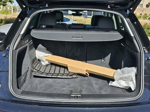 Used 2023 Audi Q5 2.0T Premium w/ Convenience Package image 7