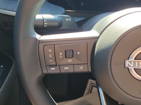 Certified 2025 Nissan Kicks SV FWD image 23