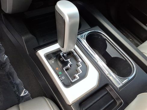 Used 2018 Toyota Tundra Limited image 22