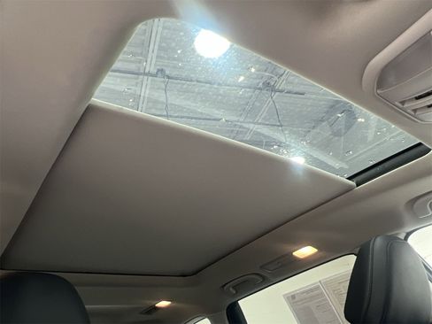 Used 2024 Subaru Ascent Limited w/ Technology Package image 22