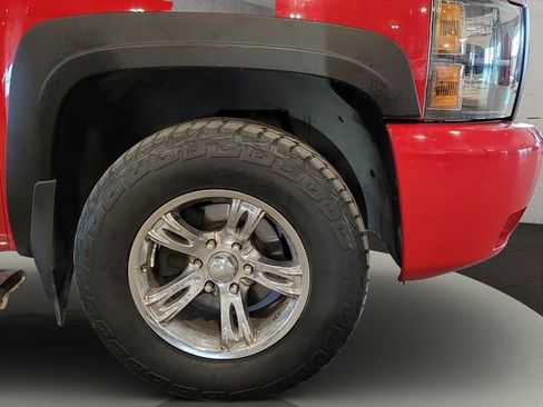 Used 2007 Chevrolet Silverado 1500 LTZ w/ Safety Package AWD/4WD image 11