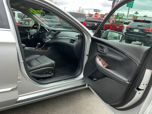 Used 2014 Chevrolet Impala LTZ FWD image 10